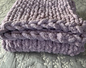 Hand Knit Chonky Chunky Lavender Purple Blanket