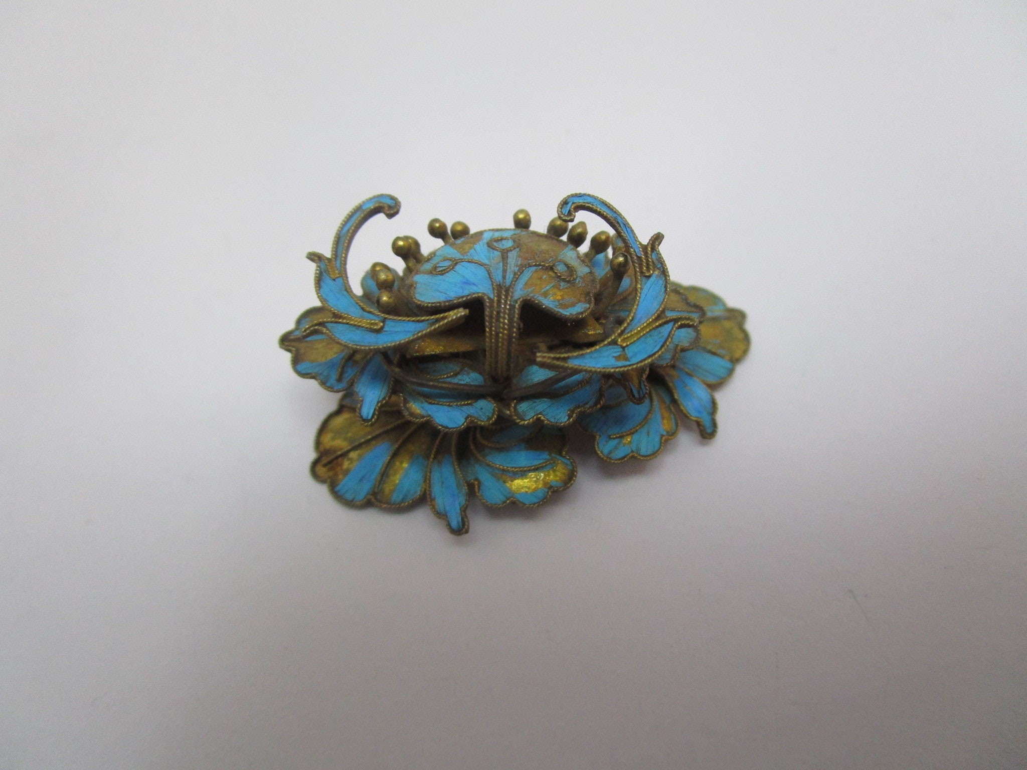 Qing Dynasty Kingfisher Feather Brass Hair Pin Chinese Antique Floral Butterfly Qing Dynasty Kingfisher Feather Hair Pin Antique VINTAGE  main image 2