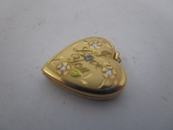 Vtg 14K Gold Filled Photo Locket  Engraved with G… - image 2