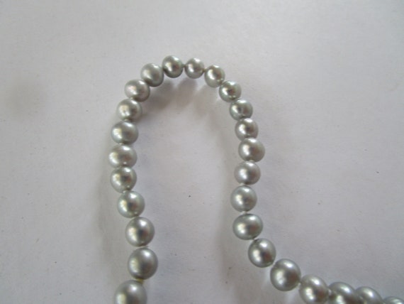 Vtg 18" Strand of Real Gray Pearl Necklace with S… - image 3