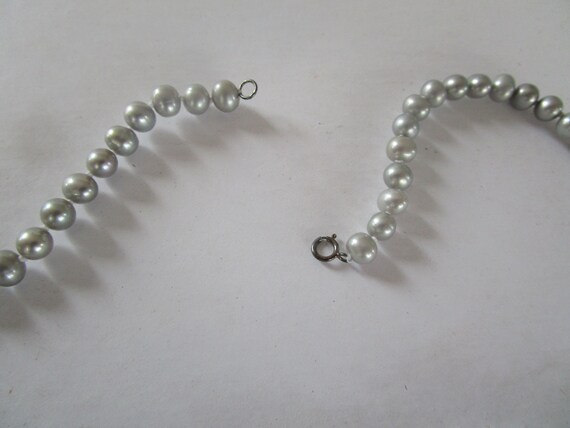 Vtg 18" Strand of Real Gray Pearl Necklace with S… - image 2