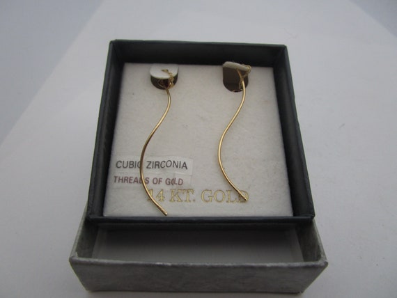 14 K Gold Earrings with Dangle Hearts & Wire Cubi… - image 1