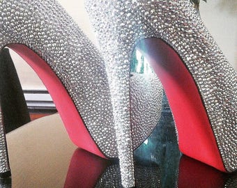 Diy Crystal Rhinestone And Pearl Wedding Heels With Crystal Roses And Skulls Diy Wedding Shoes Wedding Shoes Decorated Shoes