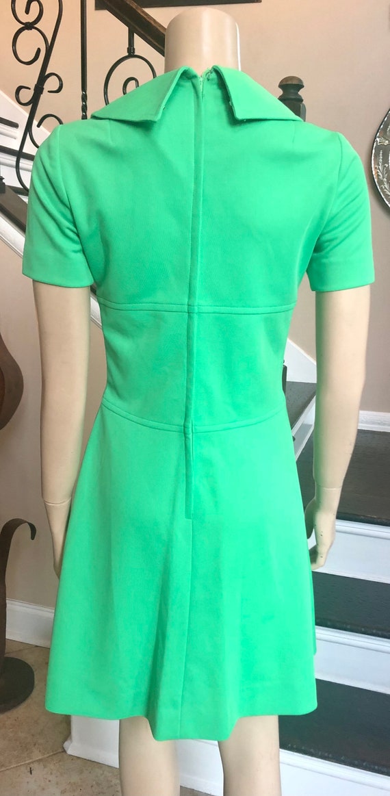 Cute Vintage 70s Green Mod Dress by Jennifer Dall… - image 2