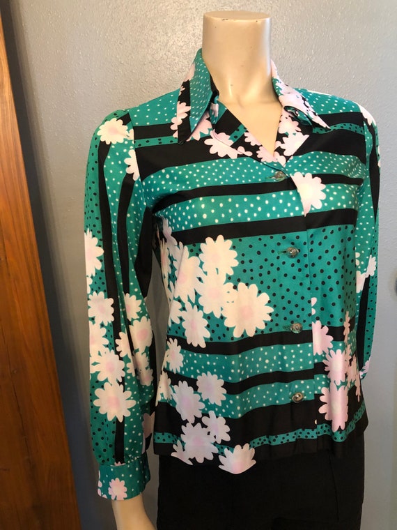 Sweet Vintage 70s green and pink Floral blouse by… - image 2