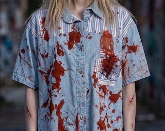 Camisa jeans estilo zumbi dos anos 90 com botões / Tamanho G / GG
