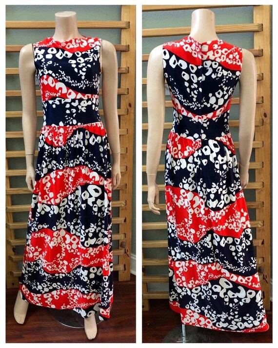 Awesome Vintage 70s Red White and Blue polyester P