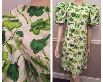 Totally handmade Unique 60's dress with green flowers / size Large