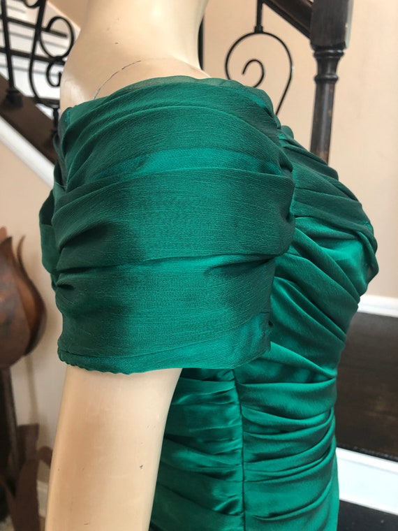 Gorgeous Vintage Emerald Green Thai Silk Formal o… - image 4