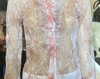 Blusa Zumbi com Botões Sangrentos e Renda Transparente Pequena