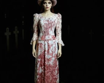 Vestido formal branco estilo noiva zumbi vintage com sangue, renda e laço grande dos anos 80/90/pequeno