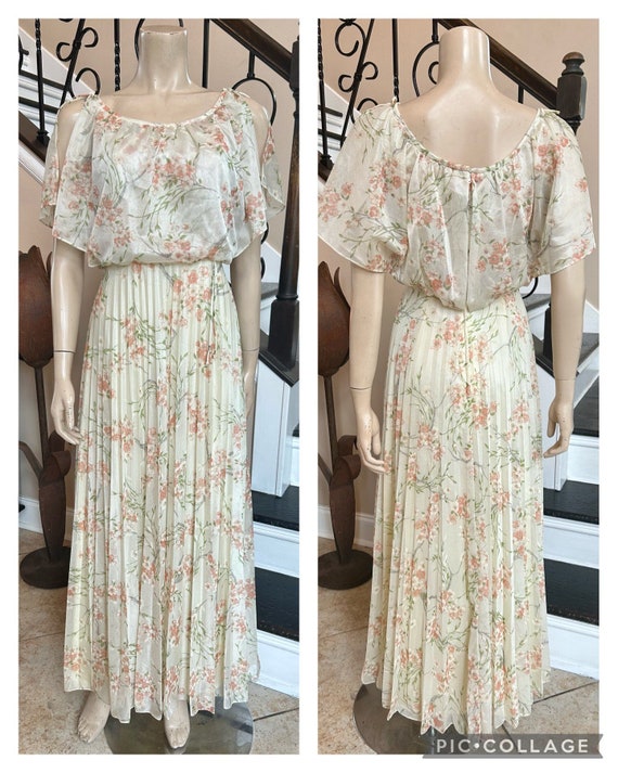 Beautiful Vintage 70s Peach Floral Flutter Sleeve… - image 2