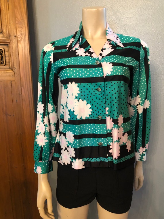 Sweet Vintage 70s green and pink Floral blouse by… - image 8