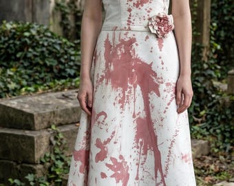Vestido de noiva divertido com estampa de zumbi, decote halter e sangue, da Trane / Tamanho 4 / Pequeno