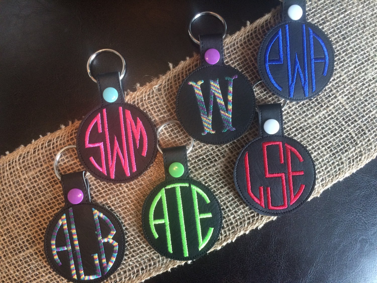 Custom Embroidered Round Monogram Keychain - Etsy