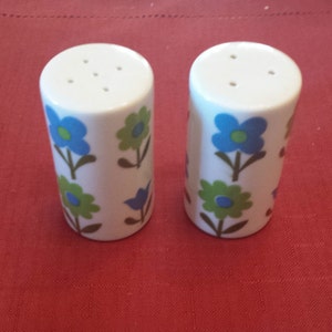 Vintage Made in Japan Flower Salt and Pepper Shakers