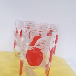 Vintage Four apple and leaves red design glasses