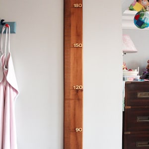 Wood Growth Chart Wooden 100% Non-Toxic - Metric