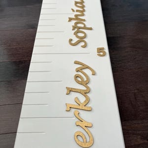 Add colour to lettering and numbers on chart