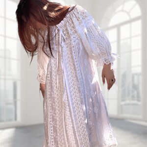 Robe en dentelle style hippie, broderie bohème, découpes blanches, vêtements pour femmes, vêtements de vacances, vêtements d'été, tissu en coton, imprimé floral, robes tziganes image 5