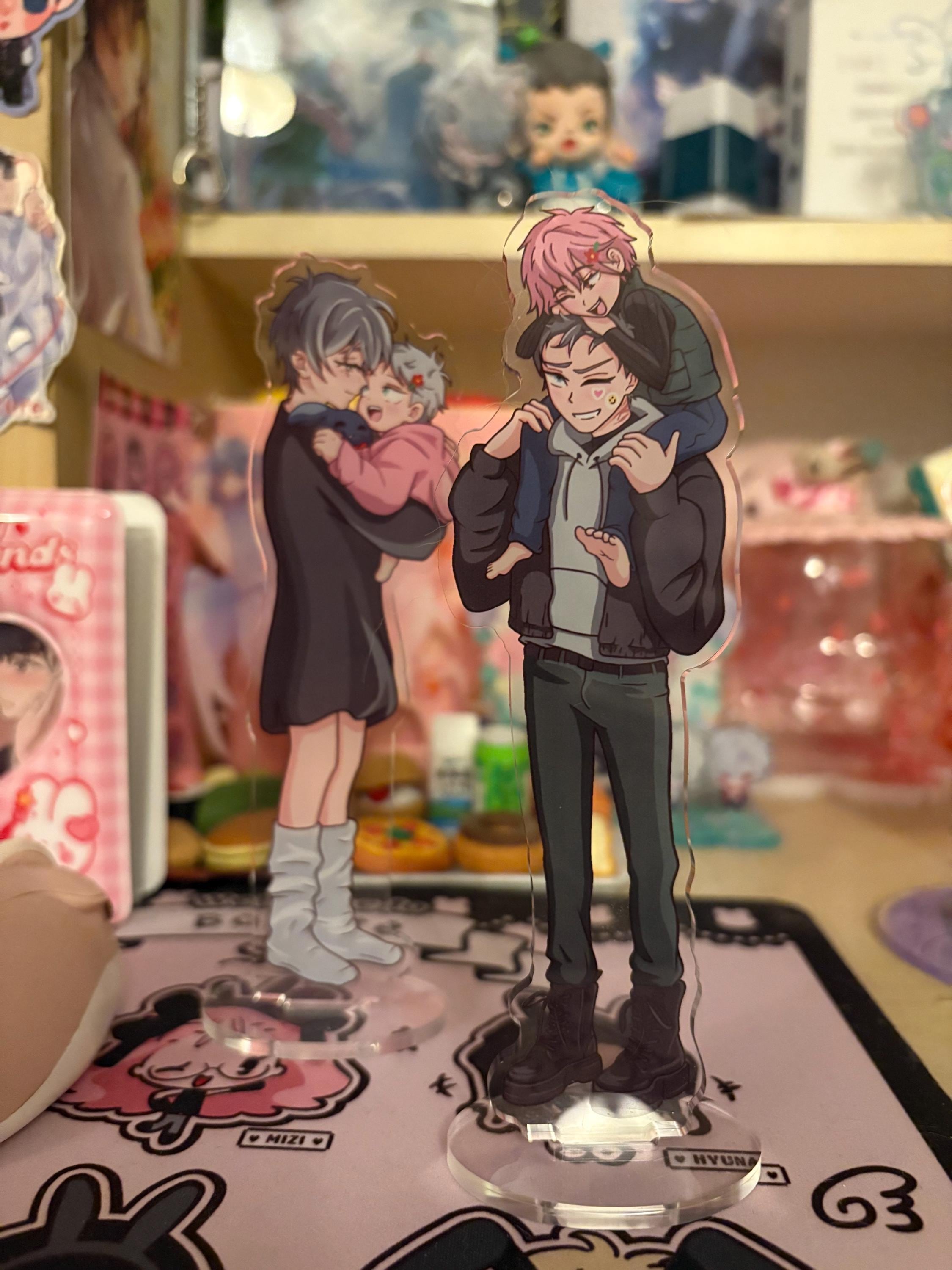 Till and Io Alien Stage Standees - Etsy
