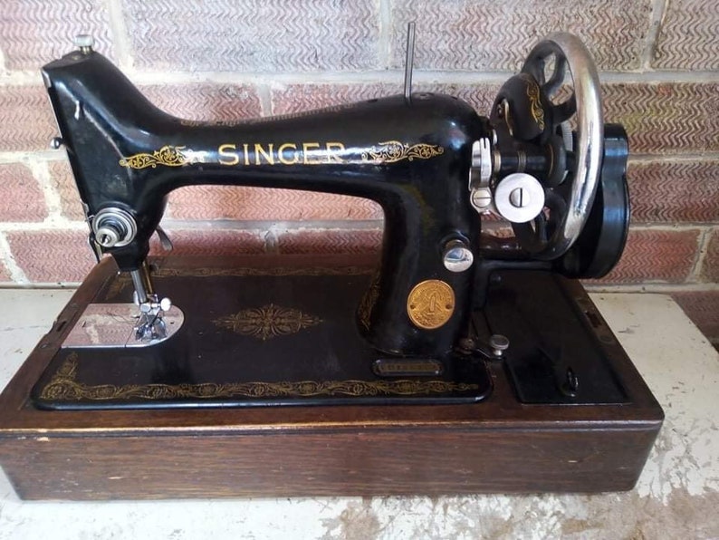 Vintage 1947 Singer Sewing Machine Etsy