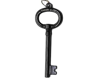 Tiffany & Co. Black Titanium Sterling Silber Oval Skelett Schlüssel Charm Anhänger für Armband Halskette Rocker Goth Punk Designer Männer oder Frauen