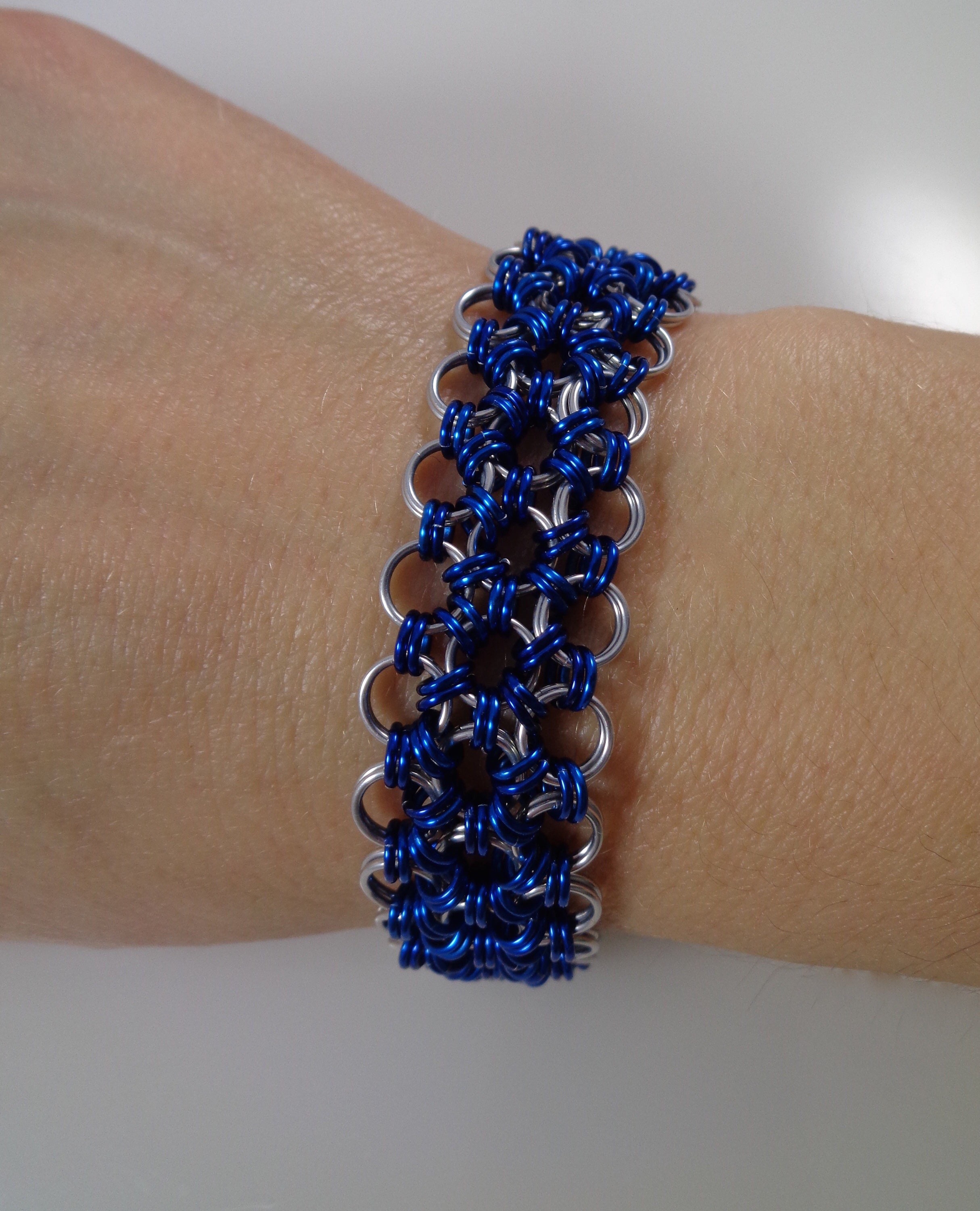 Japanese 12 in 2 Chainmail Bracelet Blue & Silver Chain Mail Bracelet ...