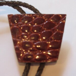 Leather Bolo Tie, Handcrafted Stained Leather on Metal Bolo Tie IC Lot L
