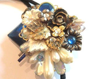 Rhinestone Bolo Tie: Handcrafted Silver Tone Faux Pearl Flowers Oval Clasp, 36" Nylon Cord IC Lot 50