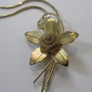 Flower Bolo Tie, Vintage Costume Jewelry Womans Metal Flower Bolo Necklace Tie
