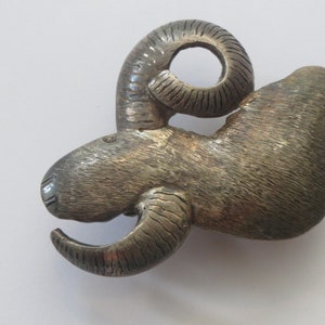 Sheep Bolo Tie, Vintage  Large  HEAVY Silver Tone Bighorn Sheep  NRA  Bolo Clasp Slide