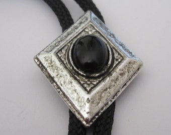 Faux Onyx Bolo Tie, Weathered  Silver Tone Southwestern Style w Faux Onyx Black Stone  Diamond  Bolo Tie IC Lot F1