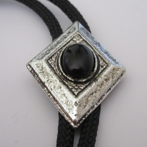 Faux Onyx Bolo Tie, Weathered  Silver Tone Southwestern Style w Faux Onyx Black Stone  Diamond  Bolo Tie IC Lot F1