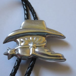 ネックレス・ペンダント Western Concho Bolo Tie #7810 ネックレス・ペンダント Western Concho Bolo Tie #7810 Western