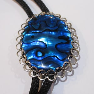 Abalone Bolo Tie, Handcrafted Abalone Oval in Silver Tone Setting Bolo Tie IC Lot D1