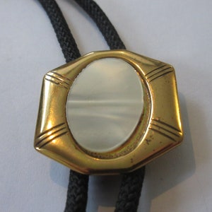 MOP Bolo Tie-Gifts for Her-Handcrafted Costume Gold Tone Oval Round w Faux MOP-Necktie-Necklace Bolo Tie IC Lot 20