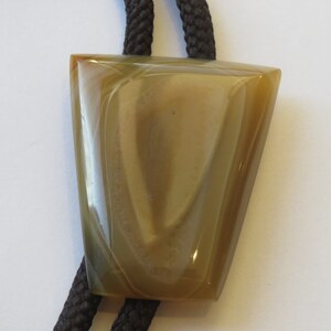 Beige Stone Bolo Tie-Handcrafted Polished Light Gray Beige Brown Cut Agate Stone Bolo Tie IC Lot 29