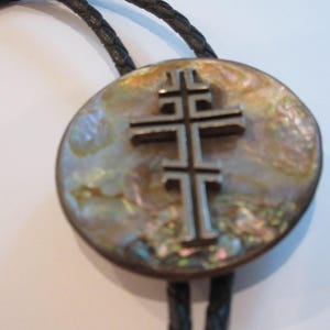 Abalone Bolo Tie, Vintage Silver Tone Designs w Abalone Bolo Tie IC Lot 39