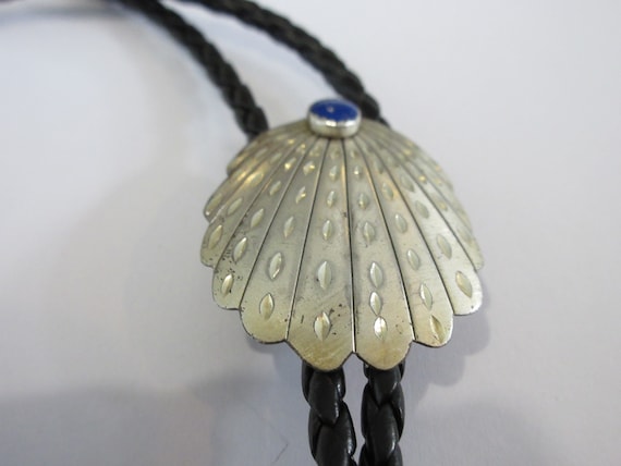 Shell Bolo Tie, Sterling Silver Ornate Shell w Lap
