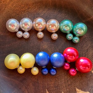 40% de réduction sur la vente LOT de 6 Pearl Double Ball Stud Pearly Earrings Rose White Blue Pearl Minimalist Chic Double Face Front Back Boucles doreilles image 2