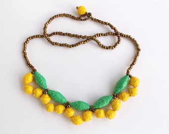 Scalloped paper bead necklace