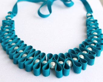Grosgrain ribbon graduating necklace