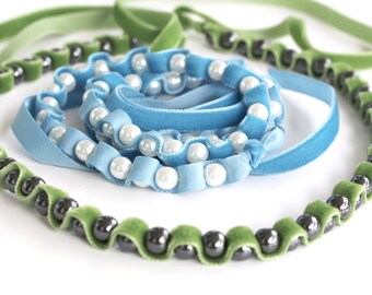 Velvet ribbon necklace.
