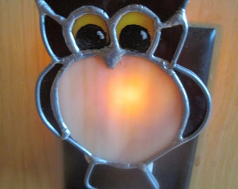 WISE  OLD OWL stained glass Night Light