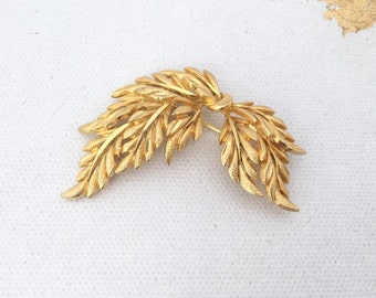 Gold Foliage Leaves Brooch Large Foliage Swag Pin Brushed Gold Texture 1960s costume jewelry, Leaf Gold Tone Brooch Pin Big Gold 60s Brooch