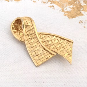 Große Vintage-Band Gold Brosche gewebt strukturierter Ribbon Pin, große Vintage Brosche Kostüm Schmuck Gold Mid Century Jahrgang abstrakte Gold Pin