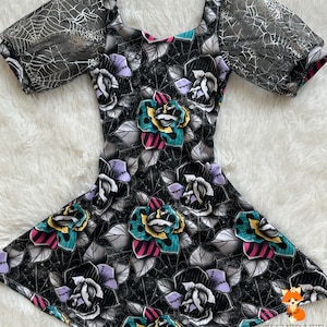 Sally Romper, Świąteczny Romper, Strój na Halloween, Dziewczęcy Romper, Night Shade Romper, 31 dni Halloween, Strój Sally, Łatki Sally