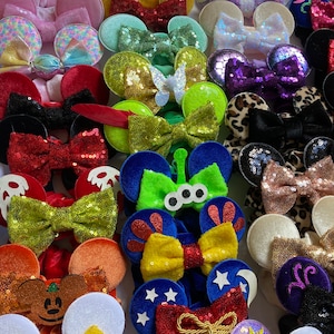 RTS, Mouse Ear Scrunchies, Mickey Ears Scrunchies, Minnie Ear Scrunchies, Scrunchies, Minnie Hair Bands, Theme Park Hair Tie
