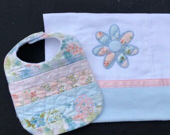 Small Bib Burp Cloth Set - Newborn Bib Burp Set, Quilted bib, baby shower gift